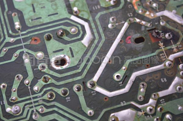 主板信息軌道上的無線電部件 計算機信息技術(shù)的發(fā)展前沿